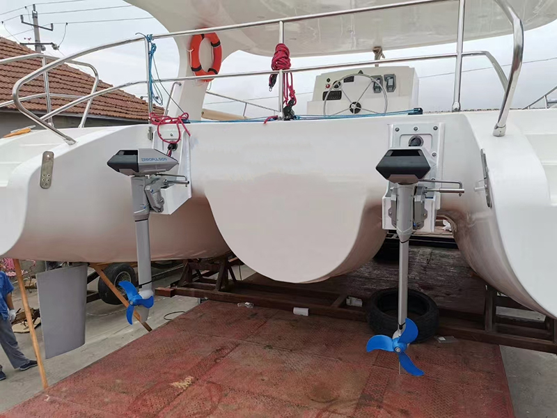 Lawada® 10,28m jedriličarski katamaran s električnim motorom: Savršena integracija održivosti i isplativosti