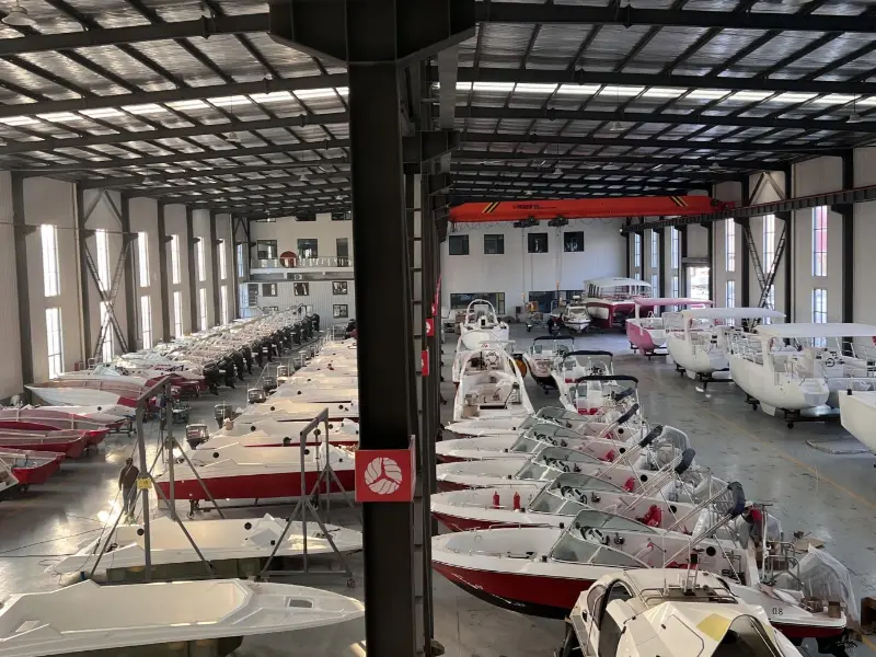 Lawada® jahta će isporučiti 42 kompleta prilagođenih glisera, posebno dizajniranih za vodene uslove planine BIJIA.