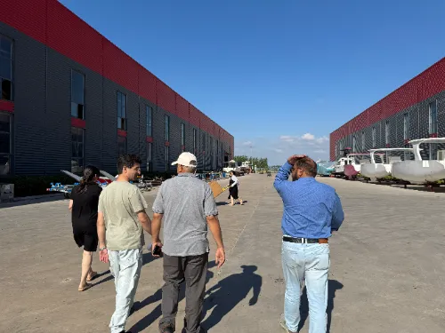LAWADA® prima pakistanske partnere za obilazak fabrike i poslovnu komunikaciju